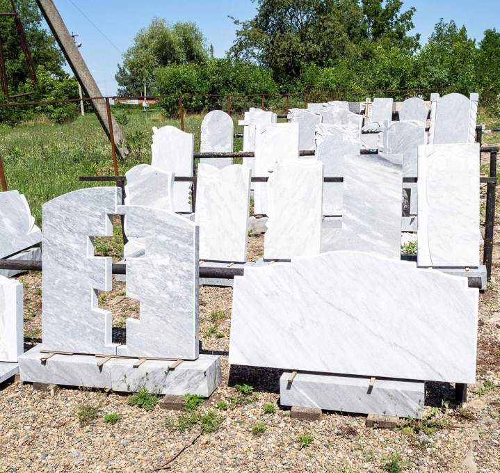 Conception et installation de caveaux et d’accessoires funéraires